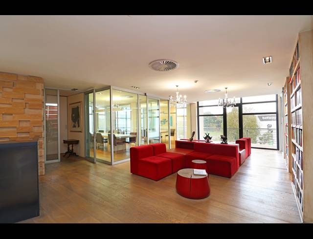 304M² OFFICE FOR SALE IN MELROSE ARCH